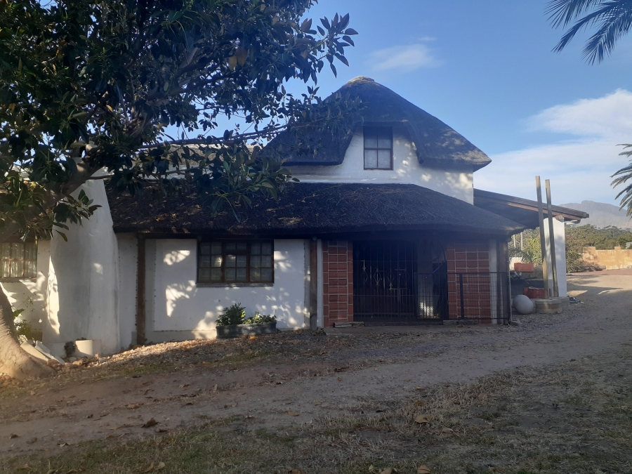 3 Bedroom Property for Sale in Sir Lowrys Pass Village Western Cape